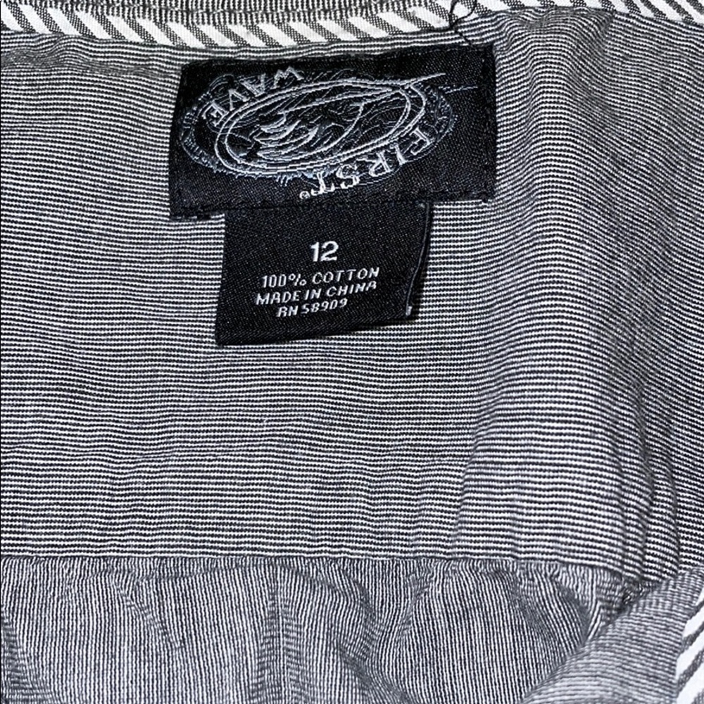 First wave button down boys - Picture 3 of 3